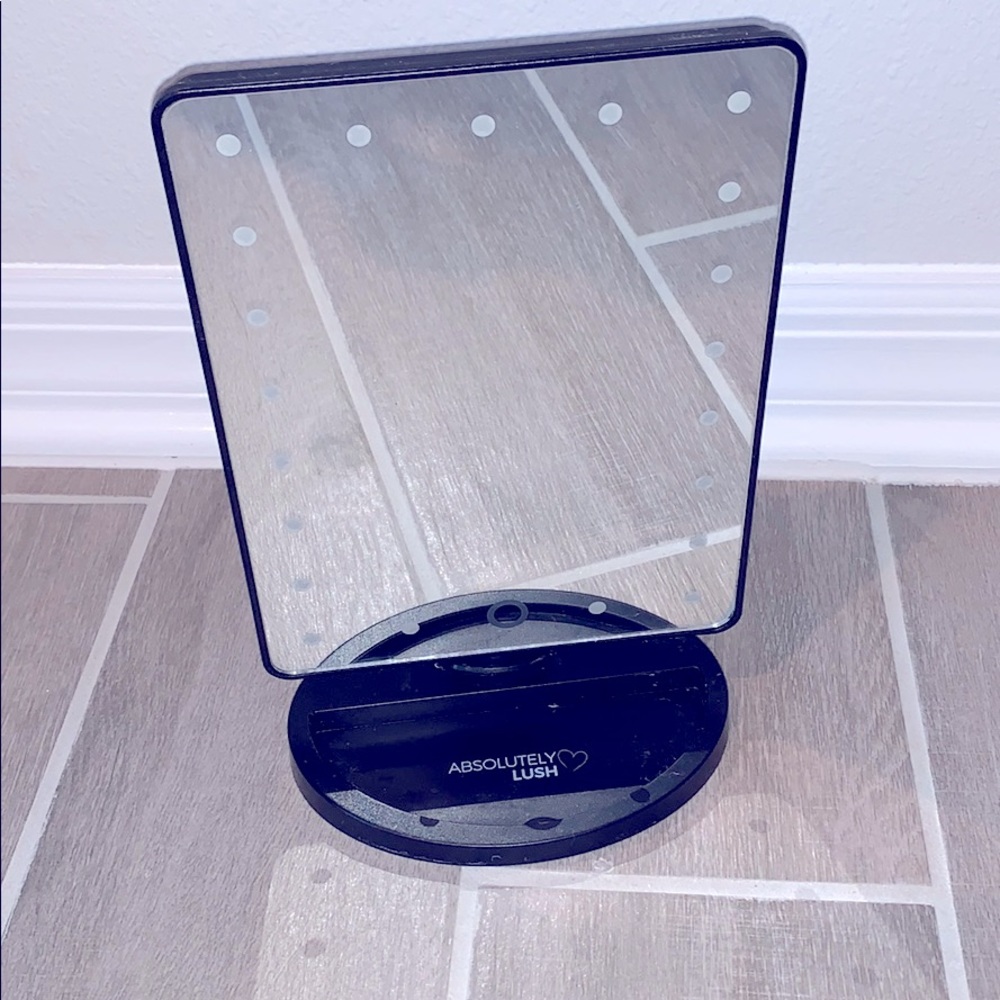 Absolutely Lush Light Up Vanity Mirror with Tray